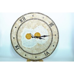 Horloge œuf en mosaïque